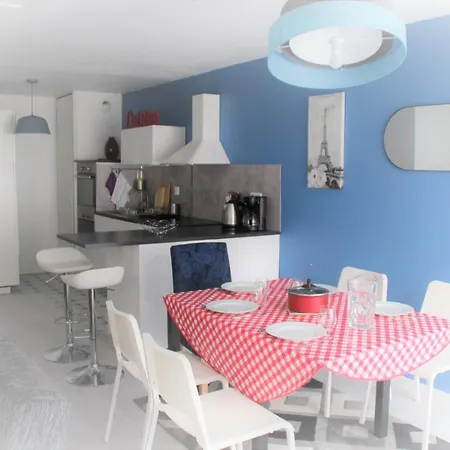 Logement Familial Tout Equipe Saint-Denis  Exterior photo